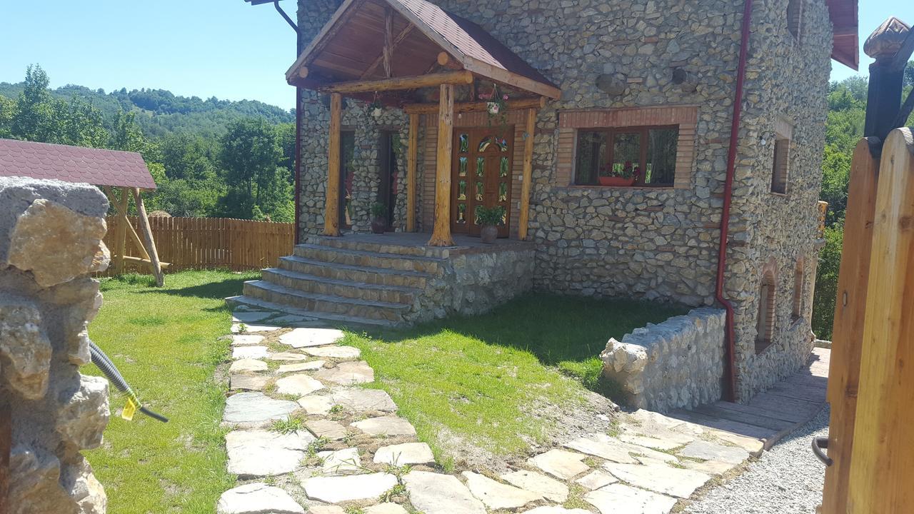 Casa Din Piatra Hotel Poiana  Екстериор снимка