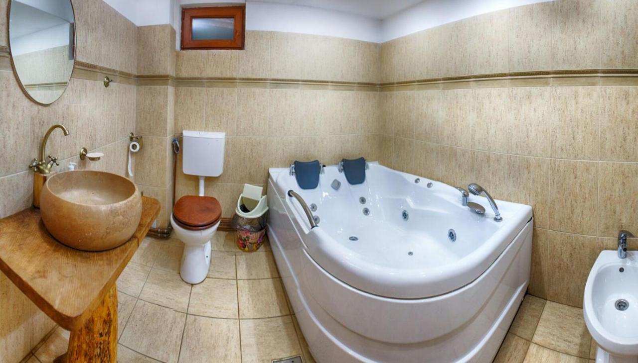 Casa Din Piatra Hotel Poiana  Екстериор снимка